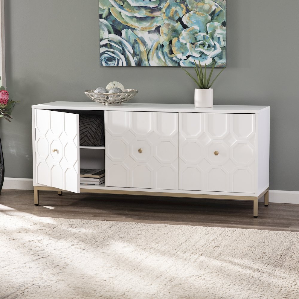 Gramdlynn Antique White Three-Door Accent Cabinet. Picture 3