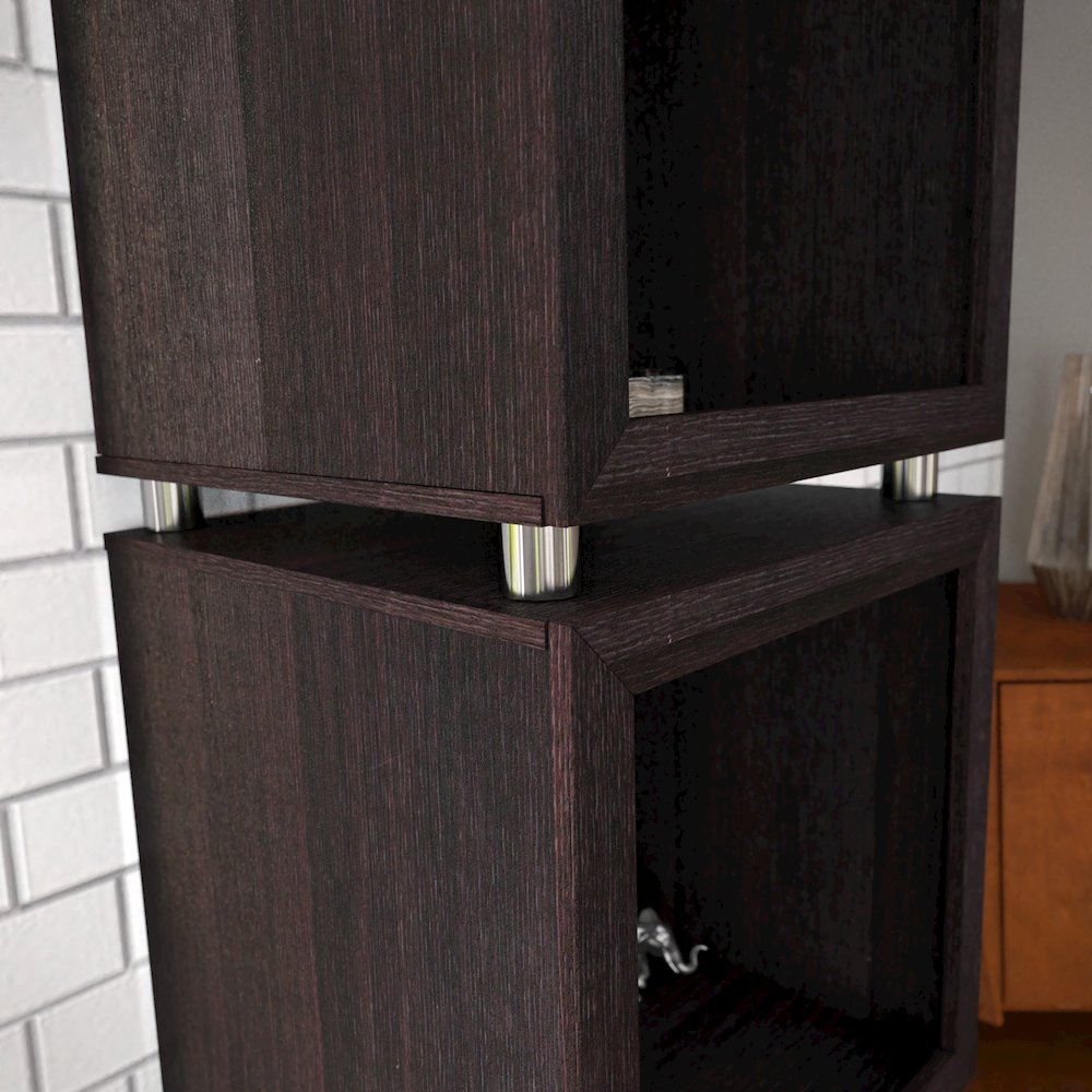 Portgren 4-Tier Bookshelf. Picture 4