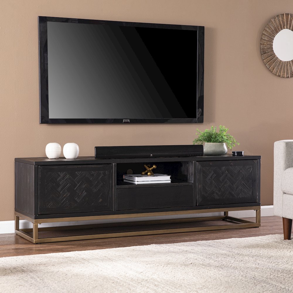 Dessingham Reclaimed Wood TV/Media Stand. Picture 2