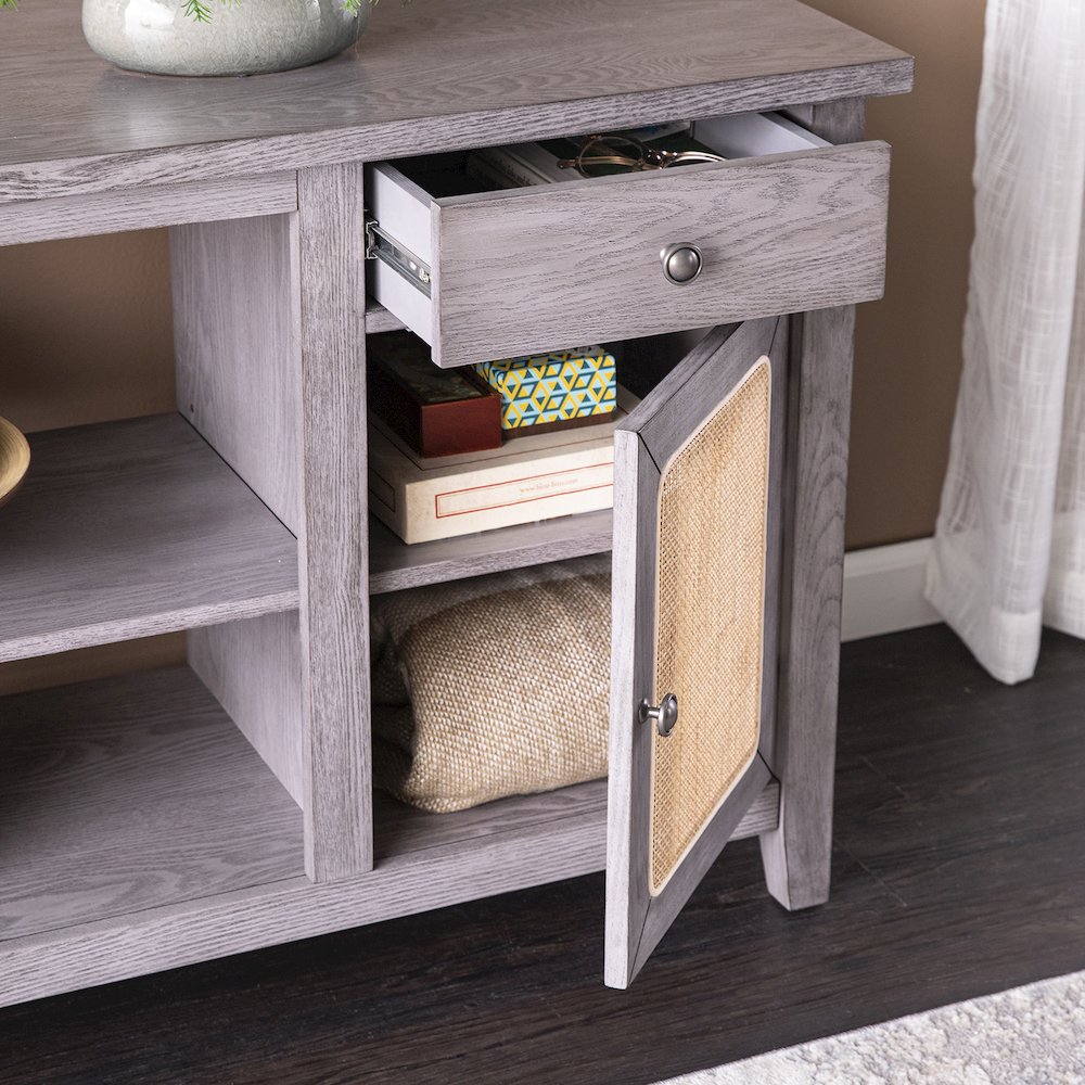 Edderton Media Console with Storage. Picture 4