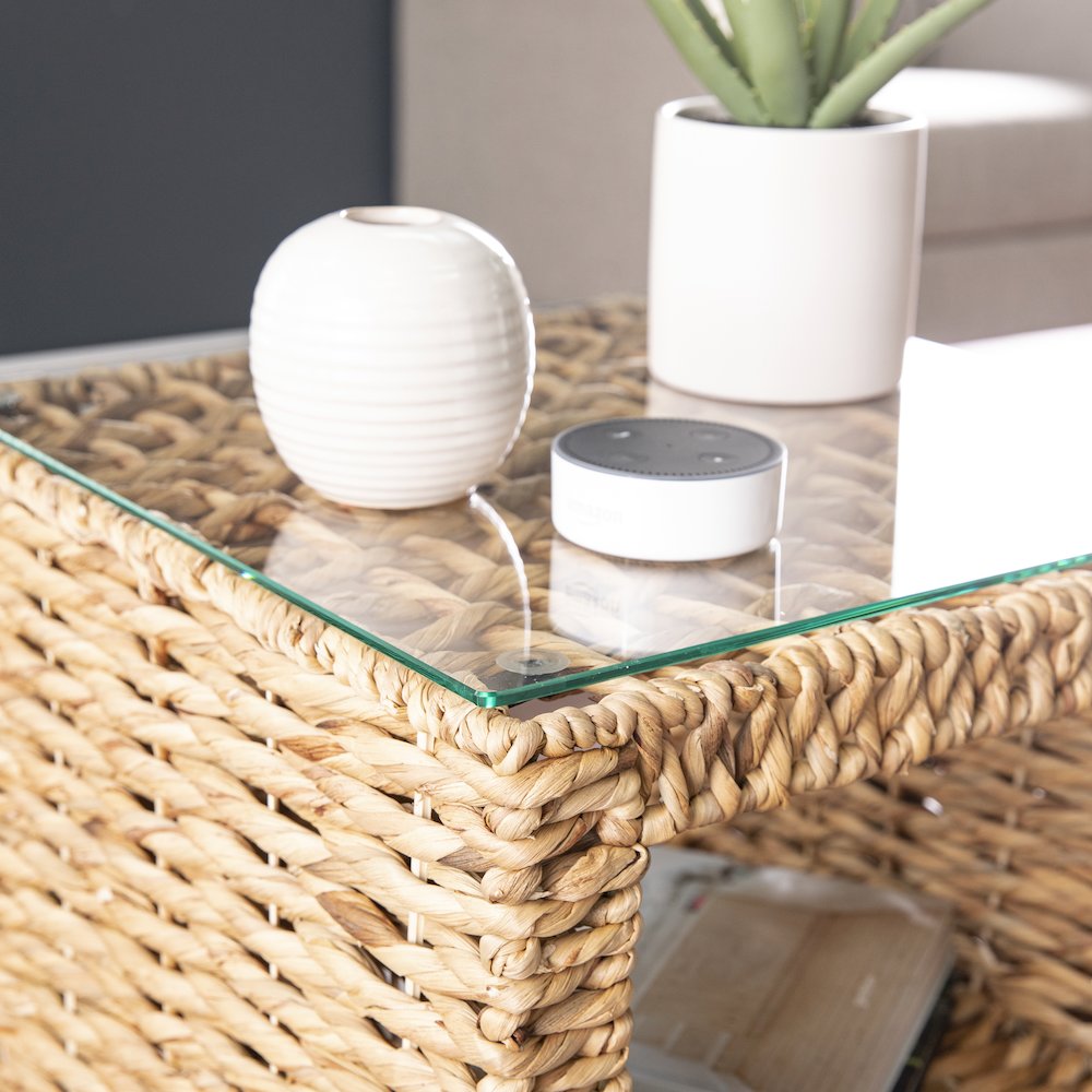Pallston Water Hyacinth Accent Table. Picture 3
