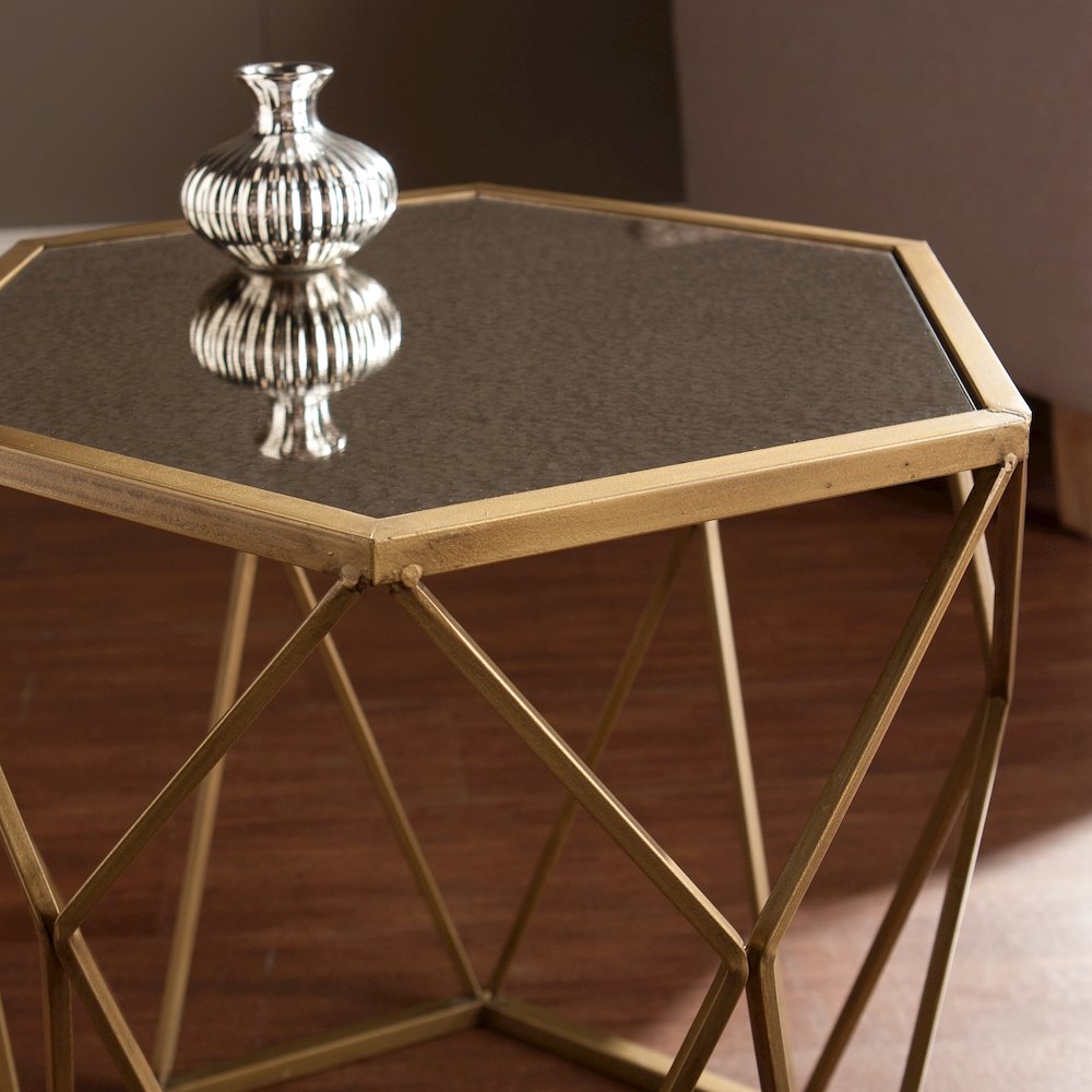 Joelle Geometric Accent Table. Picture 3
