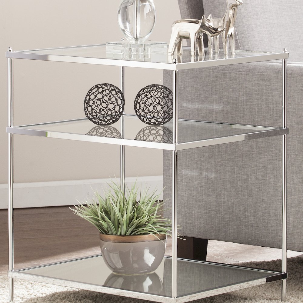 Knox Glam Mirrored Side Table. Picture 4