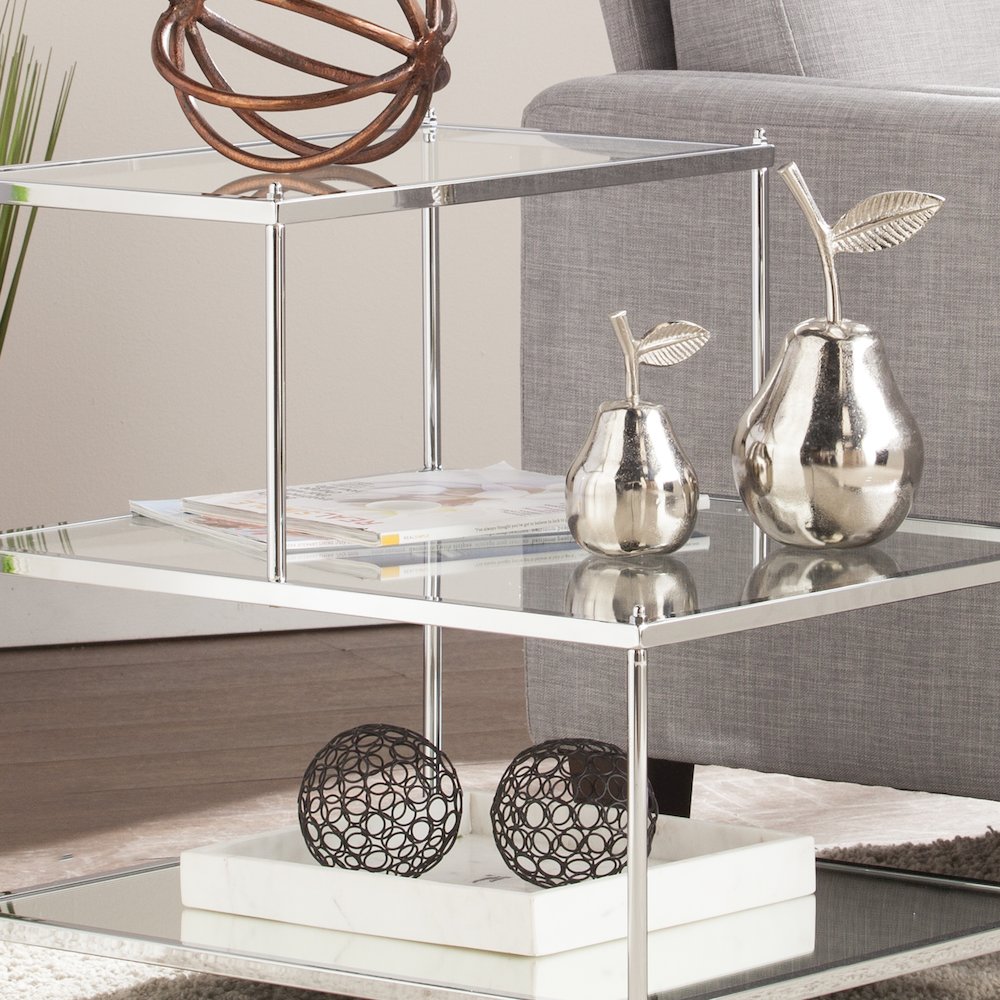 Knox Glam Mirrored Accent Table. Picture 4