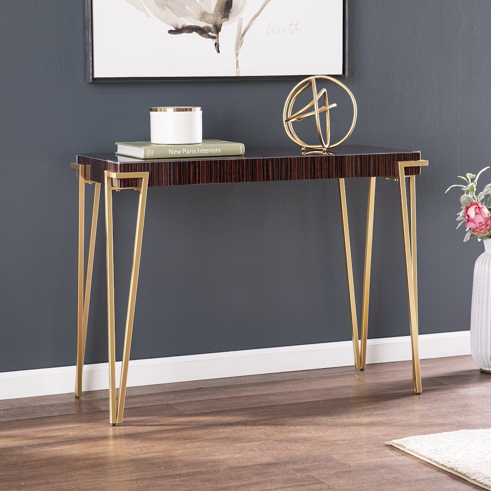 Brodkirk Console Table in Brown Color. Picture 3