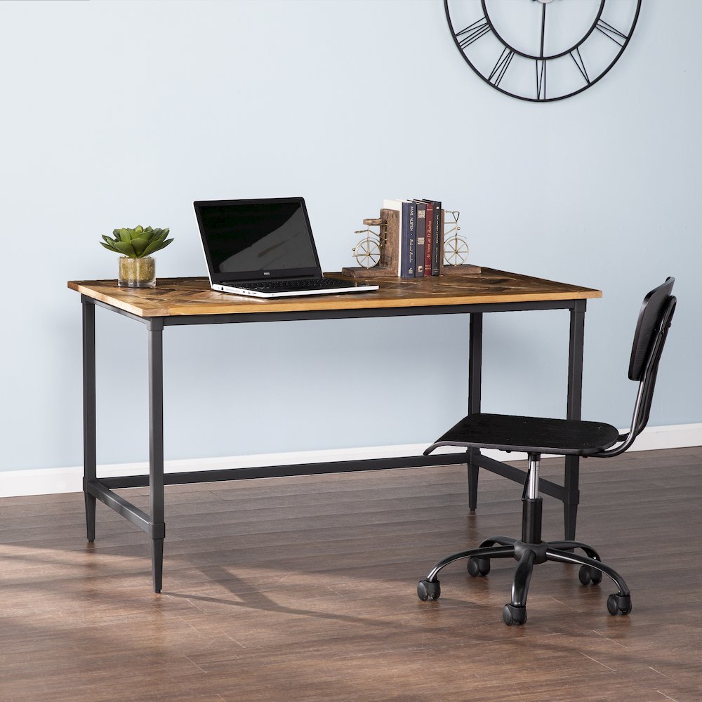 Lawrenny Reclaimed Wood Desk in Brown Color. Picture 3