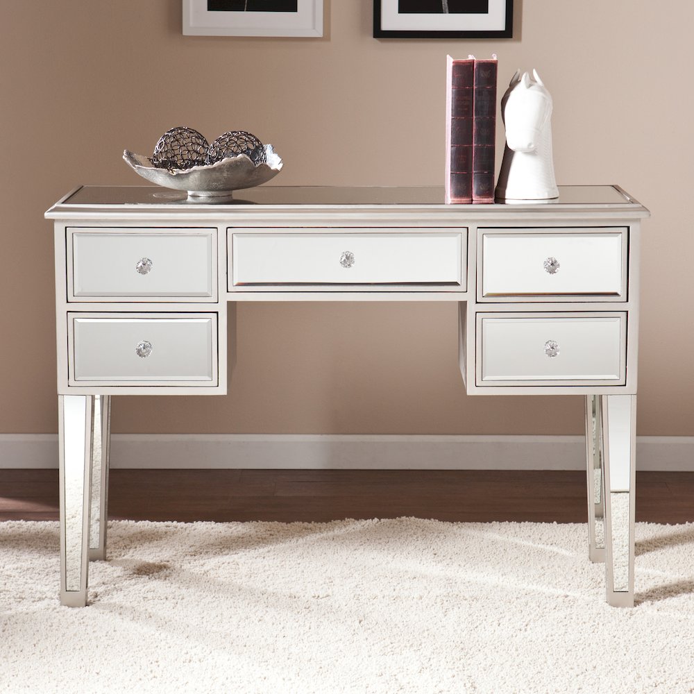Mirage Mirrored Console in Silver Color. Picture 3
