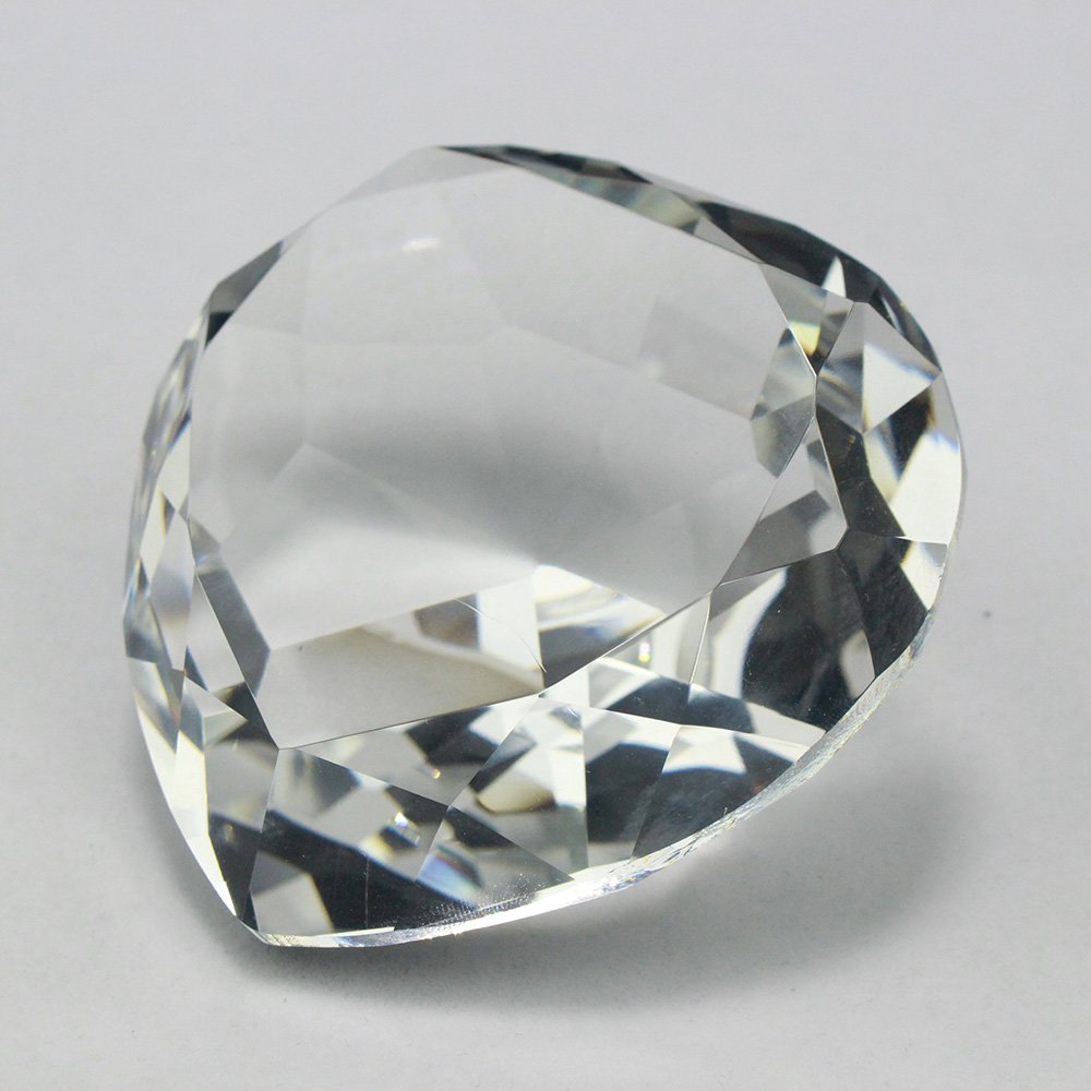 Heart Shape Paperweight. Picture 3
