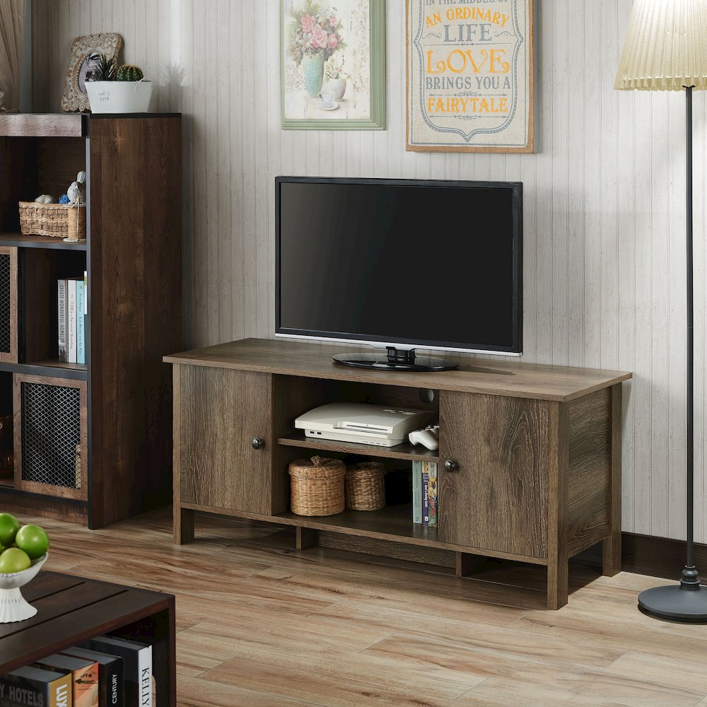 Knisler Transitional Wood 47" TV Stand in Distressed Walnut. Picture 4