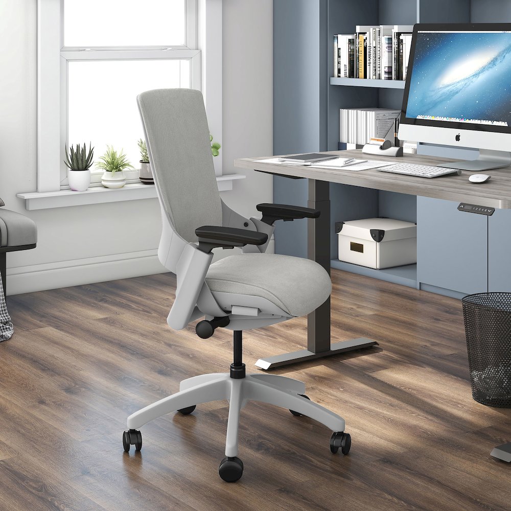 Nauta Mesh and Metal Adjustable Office Chair in Gray. Picture 3