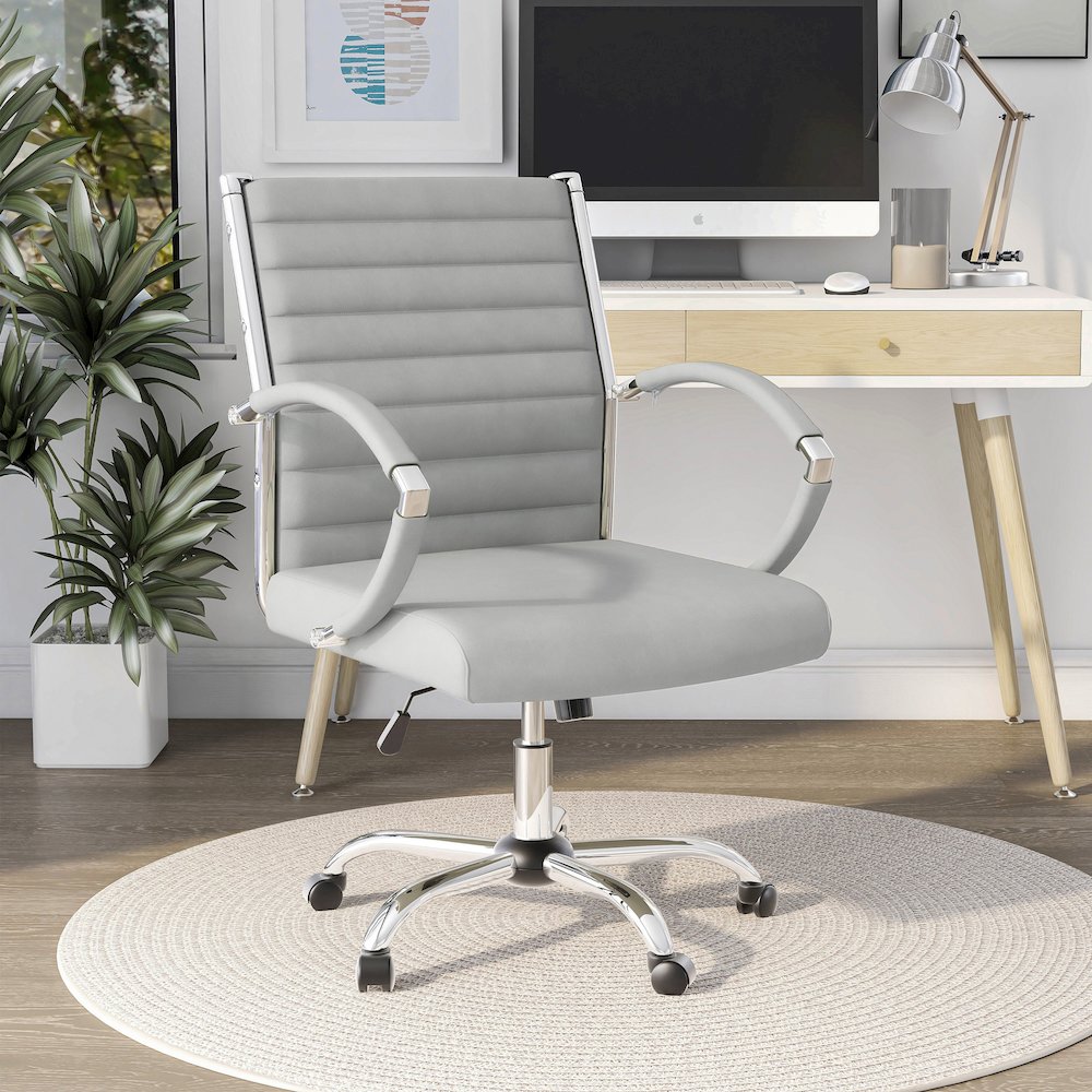 Damse Faux Leather Adjustable Office Chair. Picture 3