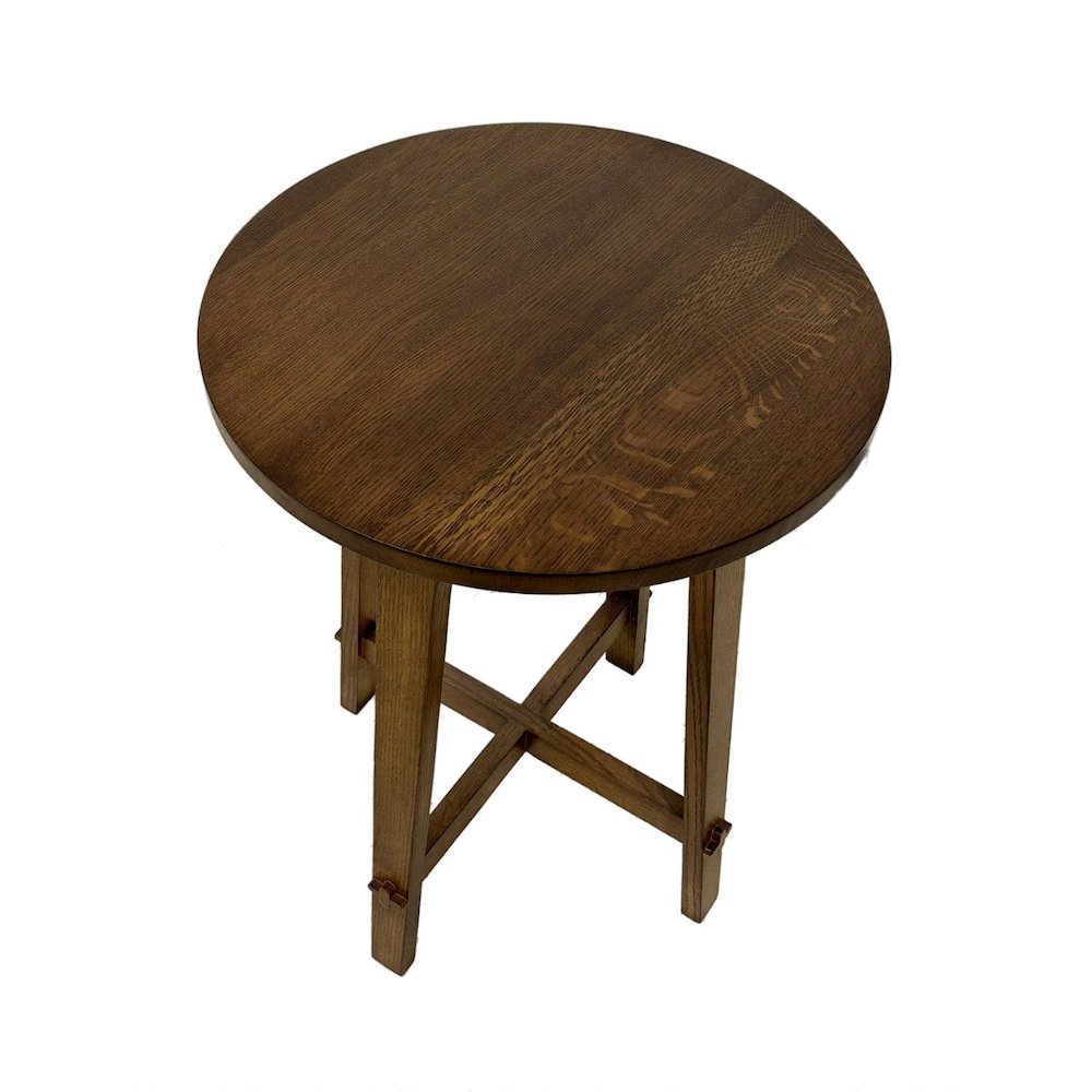 Arts and Crafts / Mission Style Oak Round End Table - Walnut. Picture 3