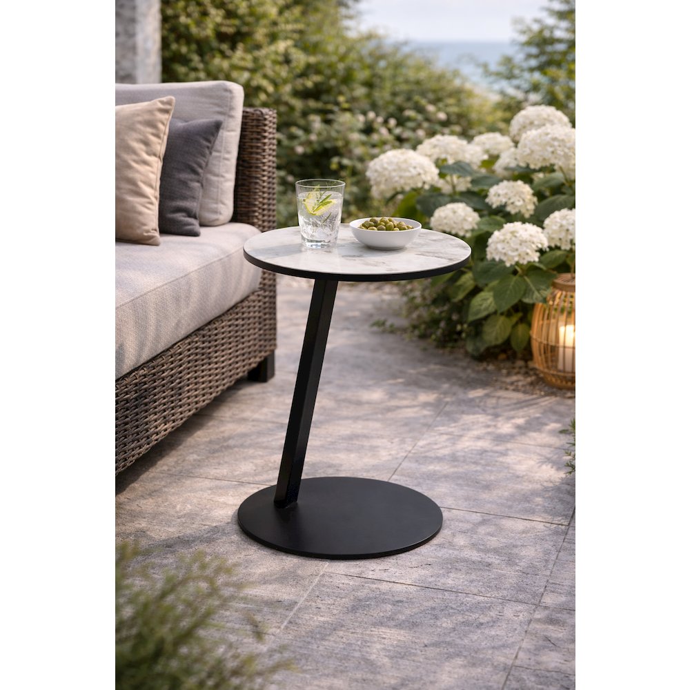 Serene Outdoor Modern Outdoor Side table - Black. Picture 1