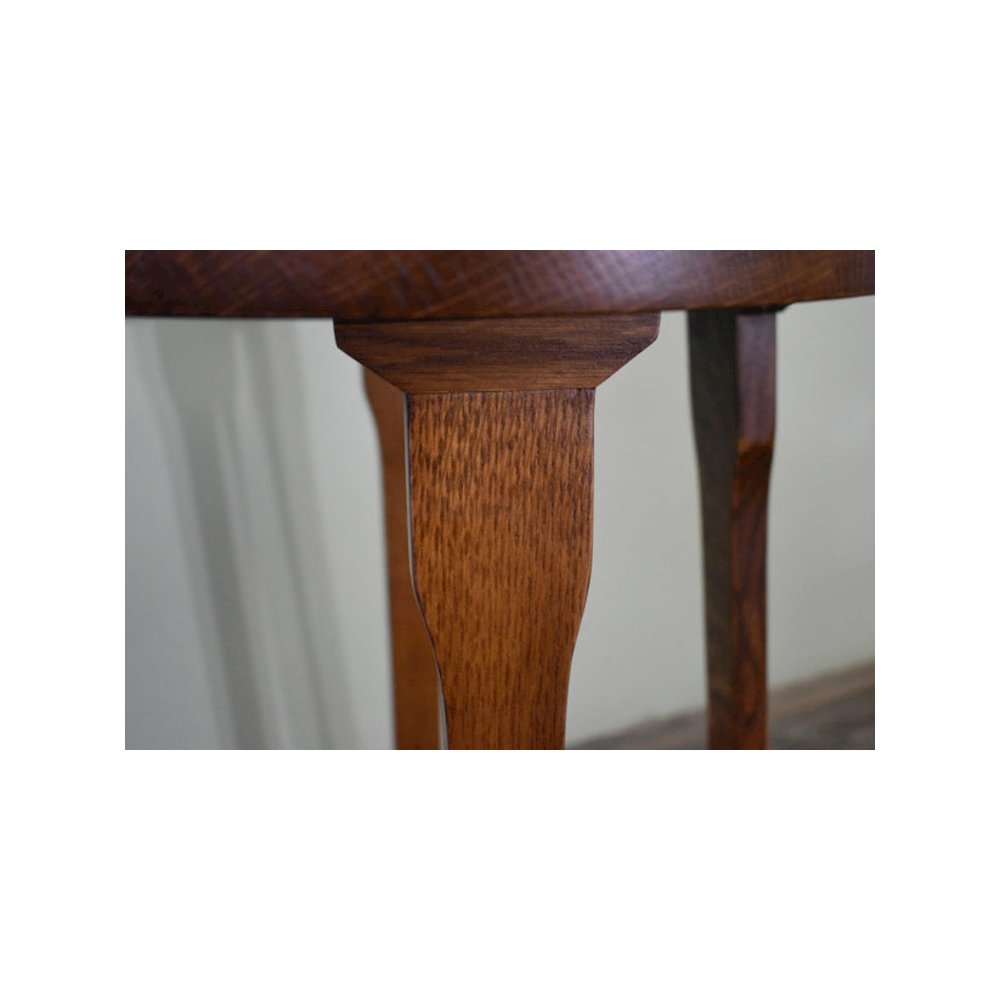Arts and Crafts / Mission Style Oak Round End Table. Picture 3