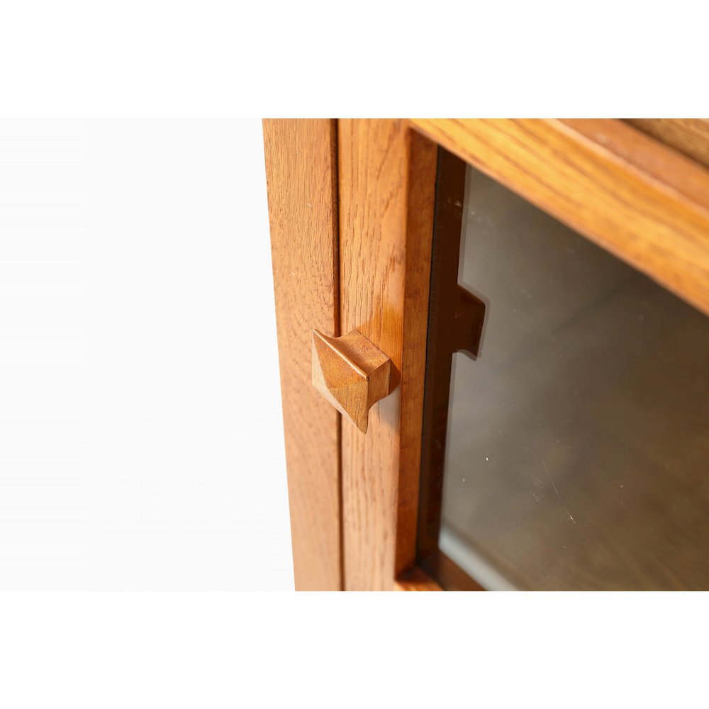 Mission Solid Oak Display Bookcase - Michael's Cherry. Picture 4