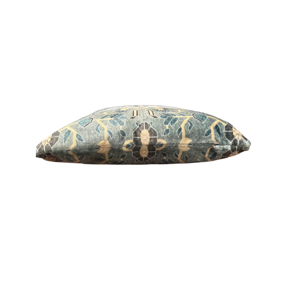 Persian-Inspired Luxurious Accent (2 Cushions Covers Only). Picture 1