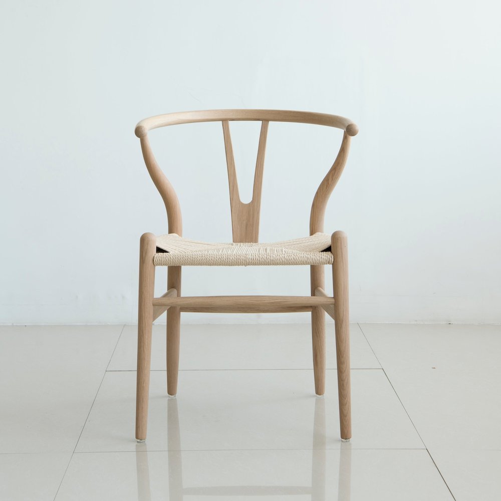 Set of 6 Isabella Mid-Century Dining chair - Solid American Oak. Picture 1