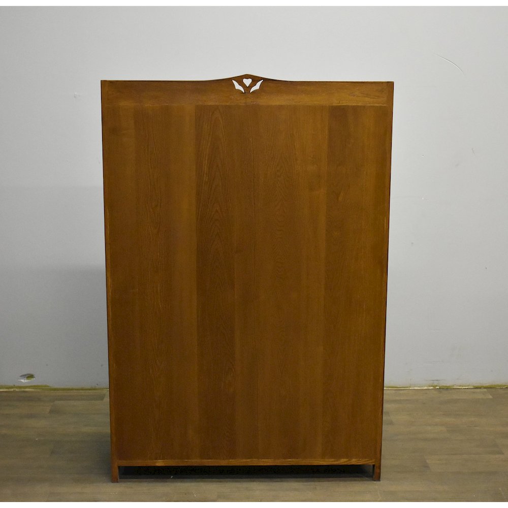 Mission Bookcase / Curio Cabinet - Walnut (W1). Picture 6
