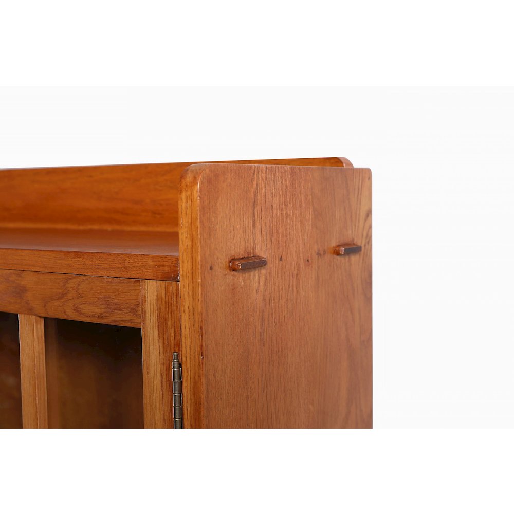 Mission Oak 2 Door Bookcase with Glass Doors - Michael's Cherry. Picture 5
