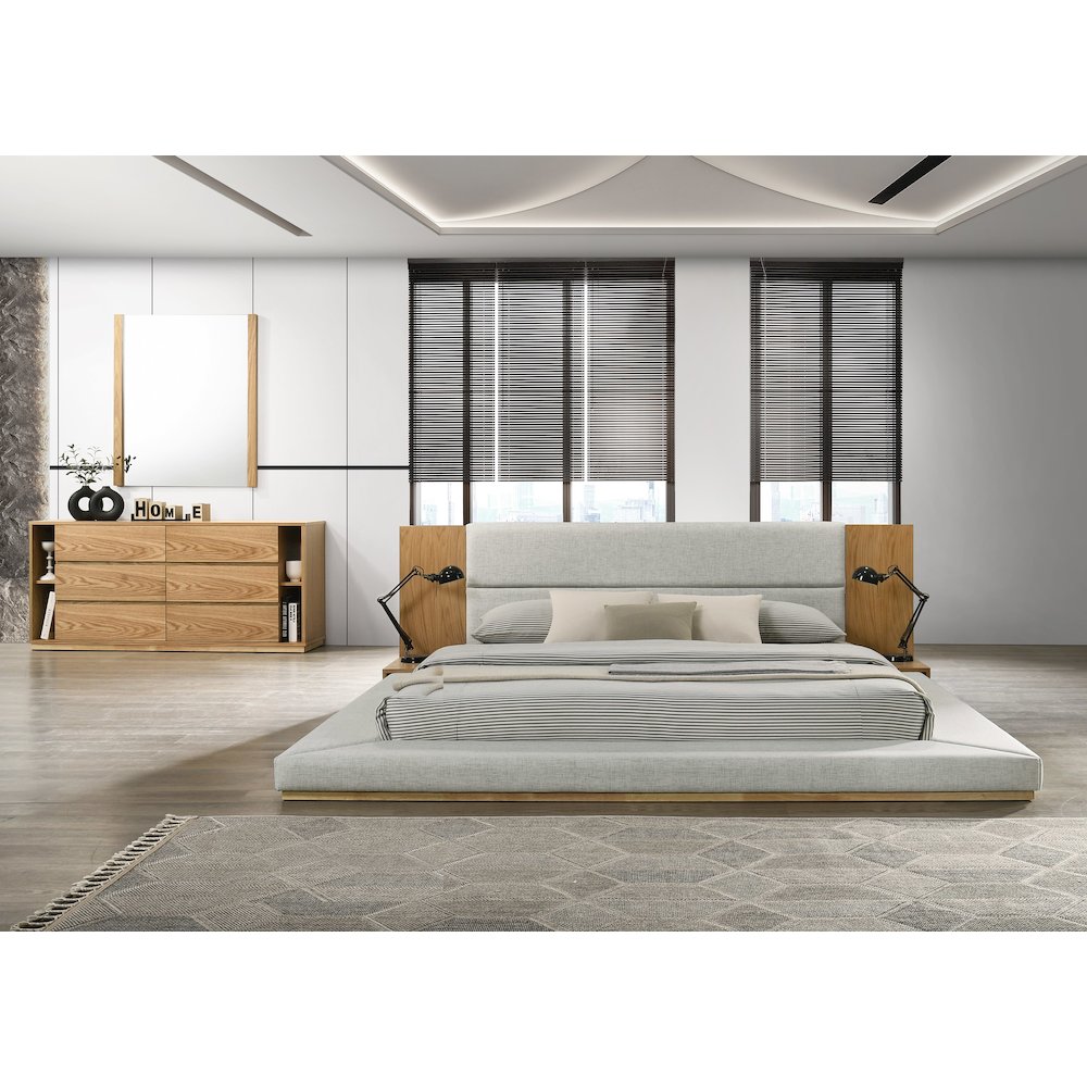 Nova Domus Jagger - Eastern King Modern Natural Oak Bed. Picture 3