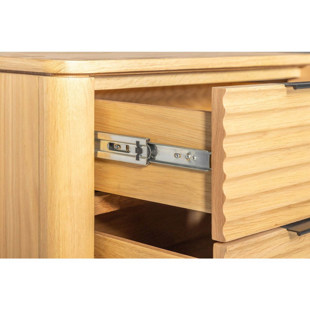 Seattle - Modern Natural Oak Nightstand. Picture 4