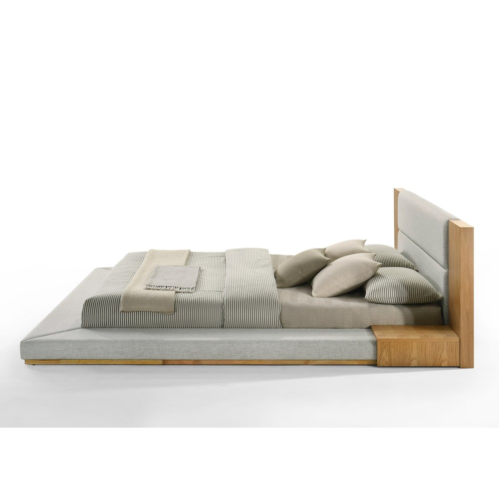 Nova Domus Jagger - Queen Modern Natural Oak Bed. Picture 2