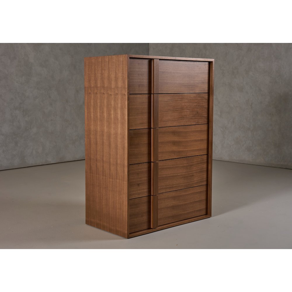 Nova Domus Berlin - Modern Walnut Chest. Picture 8