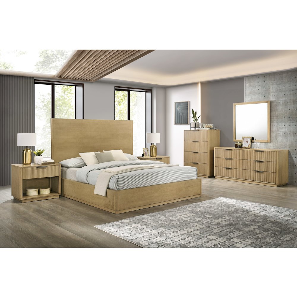 Nova Domus Santa Monica - Queen Modern Natural Oak Bed. Picture 4