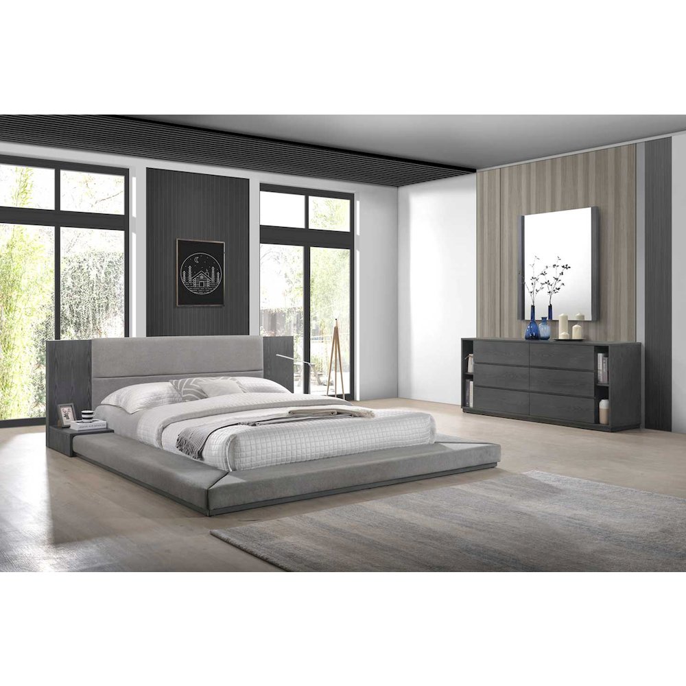 Nova Domus Jagger Modern Grey Mirror. Picture 2