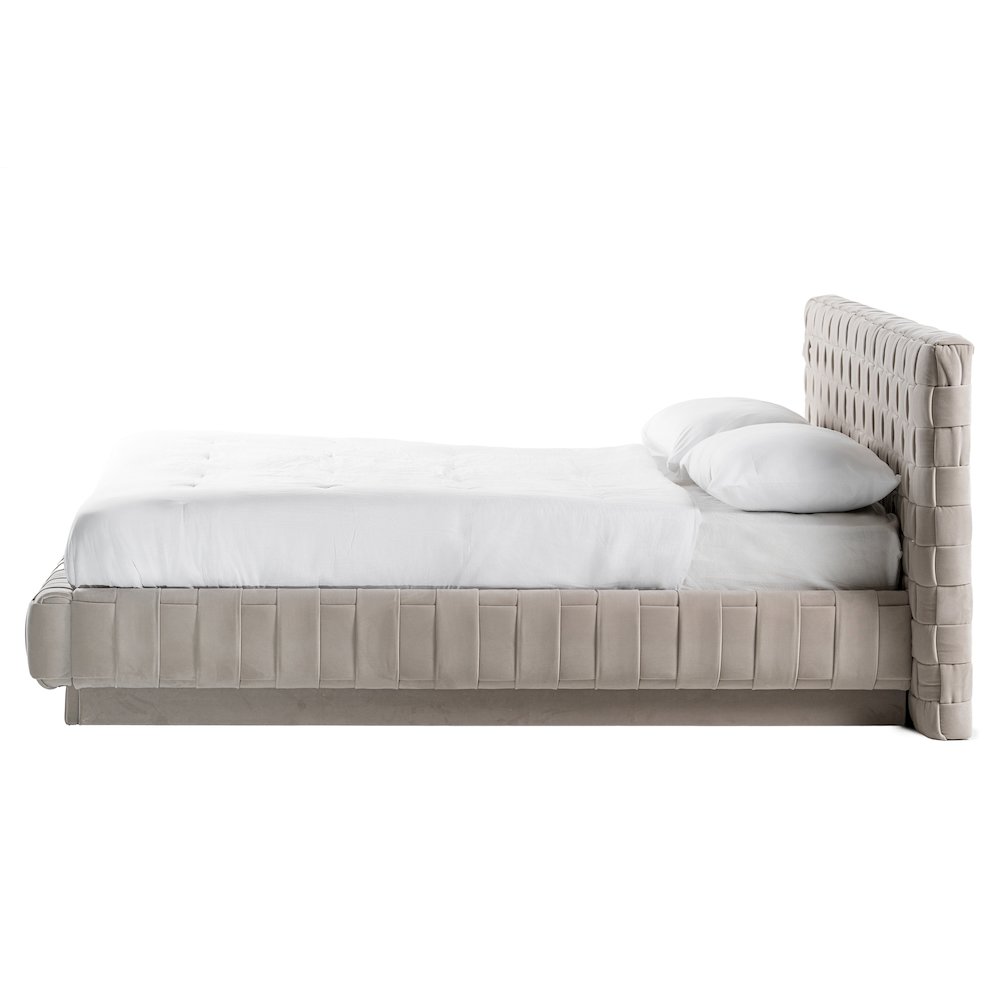 Modrest Concord - Eastern King Modern Light Grey Bed. Picture 4