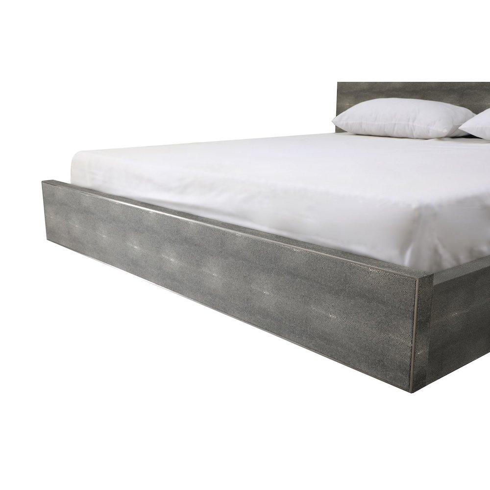 Modrest Dynasty - Eastern King Modern Shagreen Bed. Picture 4