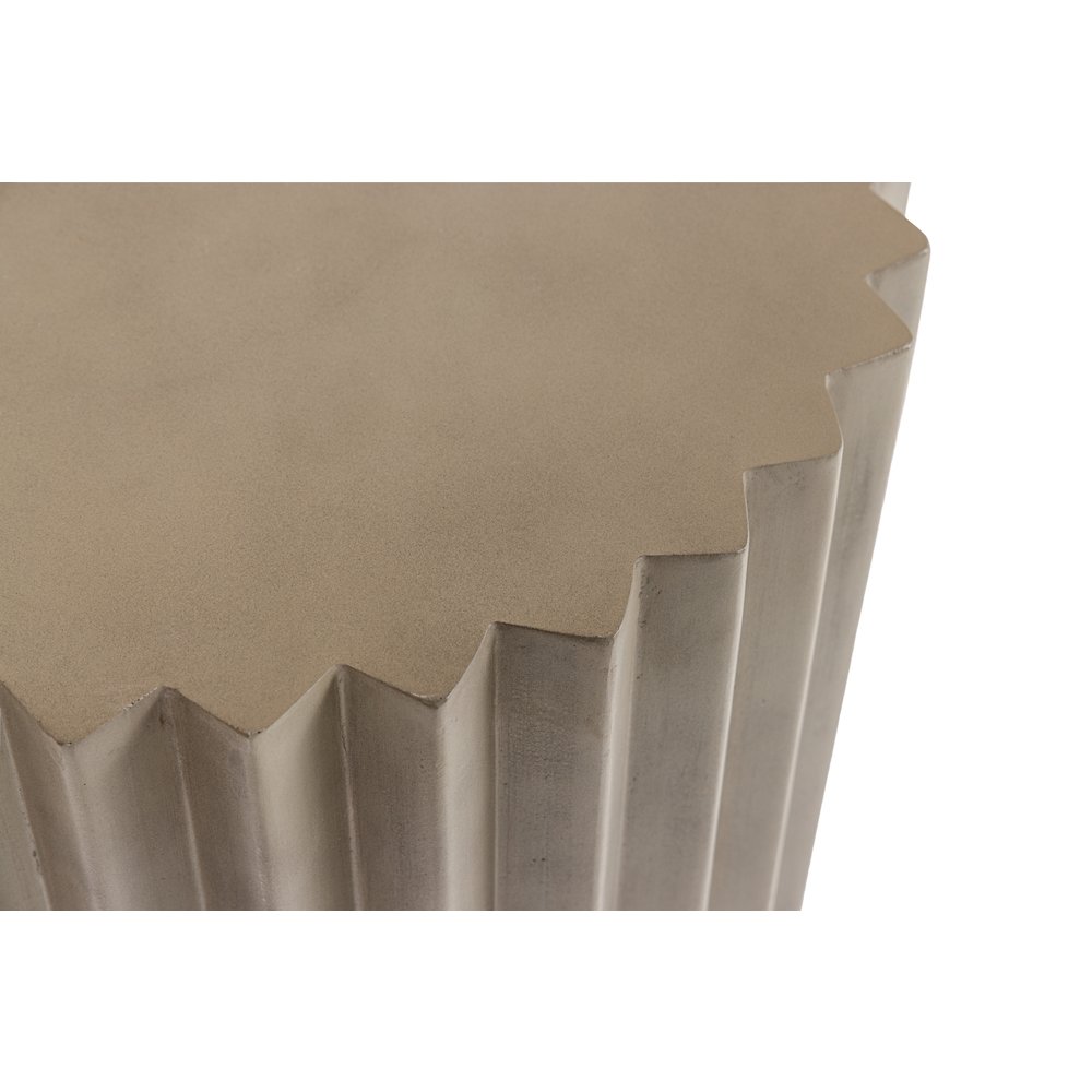 Modrest Evadale - Modern Grey Concrete End Table. Picture 5