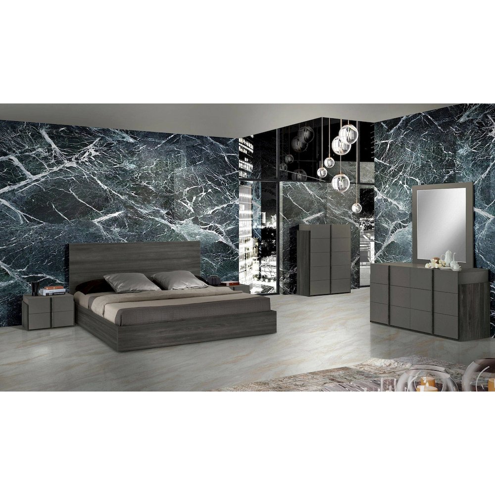 Nova Domus Lucia - Eastern King Modern Matte Grey and Elm Grey Bed. Picture 4
