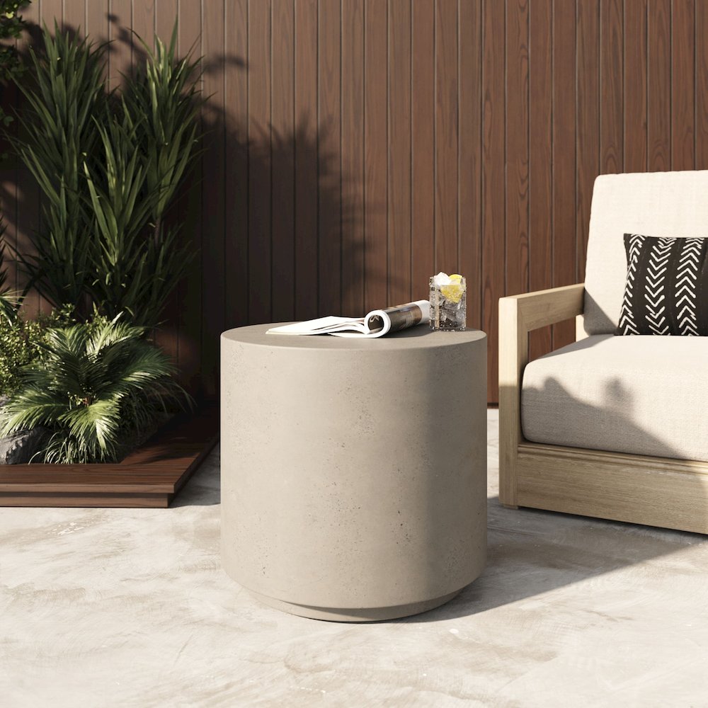 Modrest Morley - Modern Round End Table. Picture 5