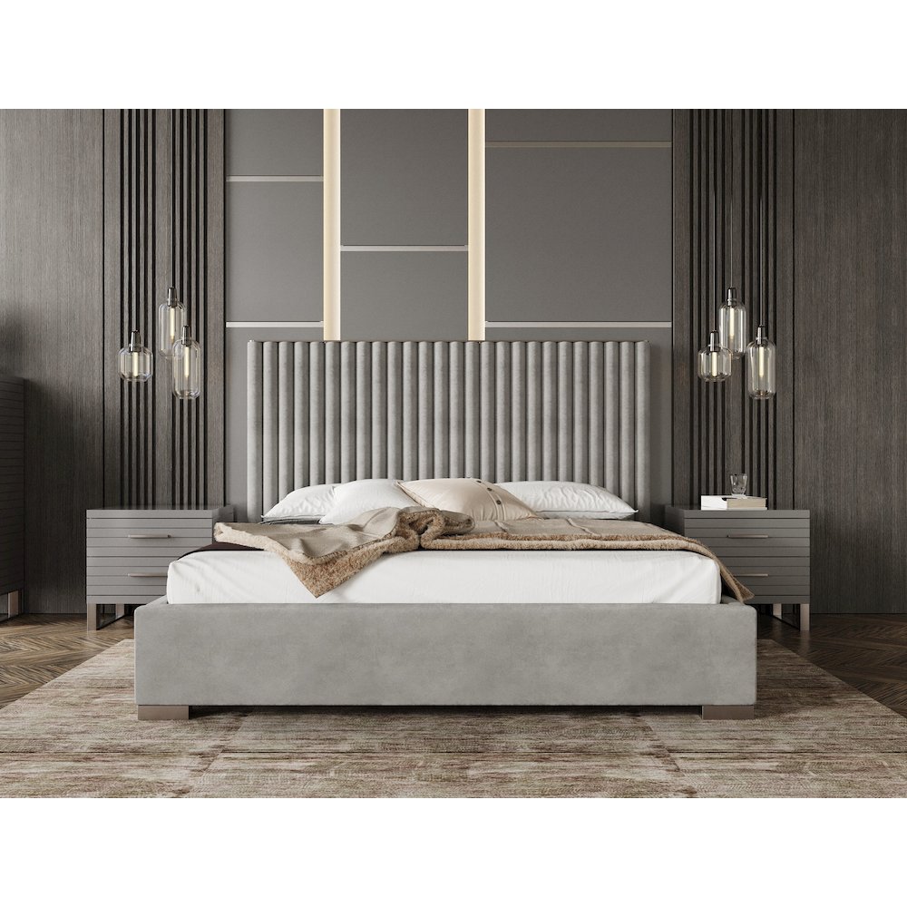 Modrest Splendor - Silver + Grey Velvet Upholstered King Platform Bed. Picture 3