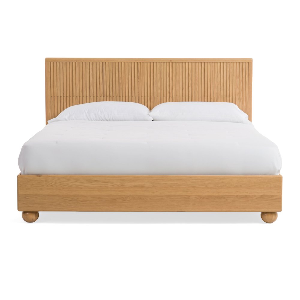 Modrest Winters - Queen Modern Natural Oak Bed. Picture 1