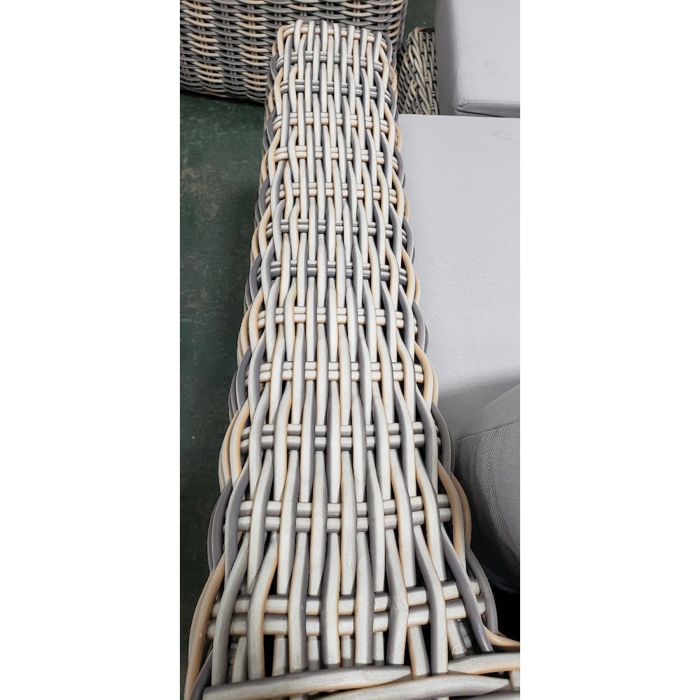 Hawaii Love Seat. Picture 5