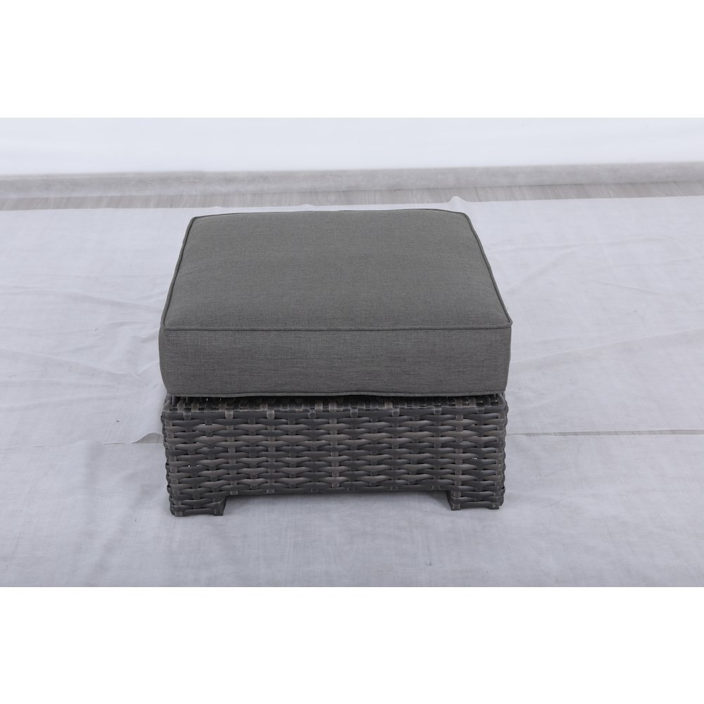 Bora Bora Wicker Rattan Ottoman with Olefin Cushion. Picture 1