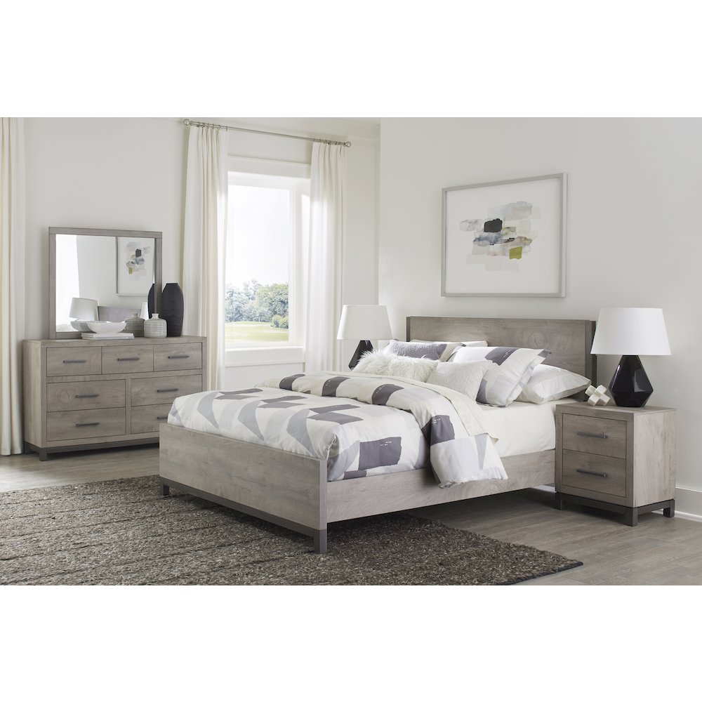 Zephyr Rubberwood Full Bed in Light Gray. Picture 2