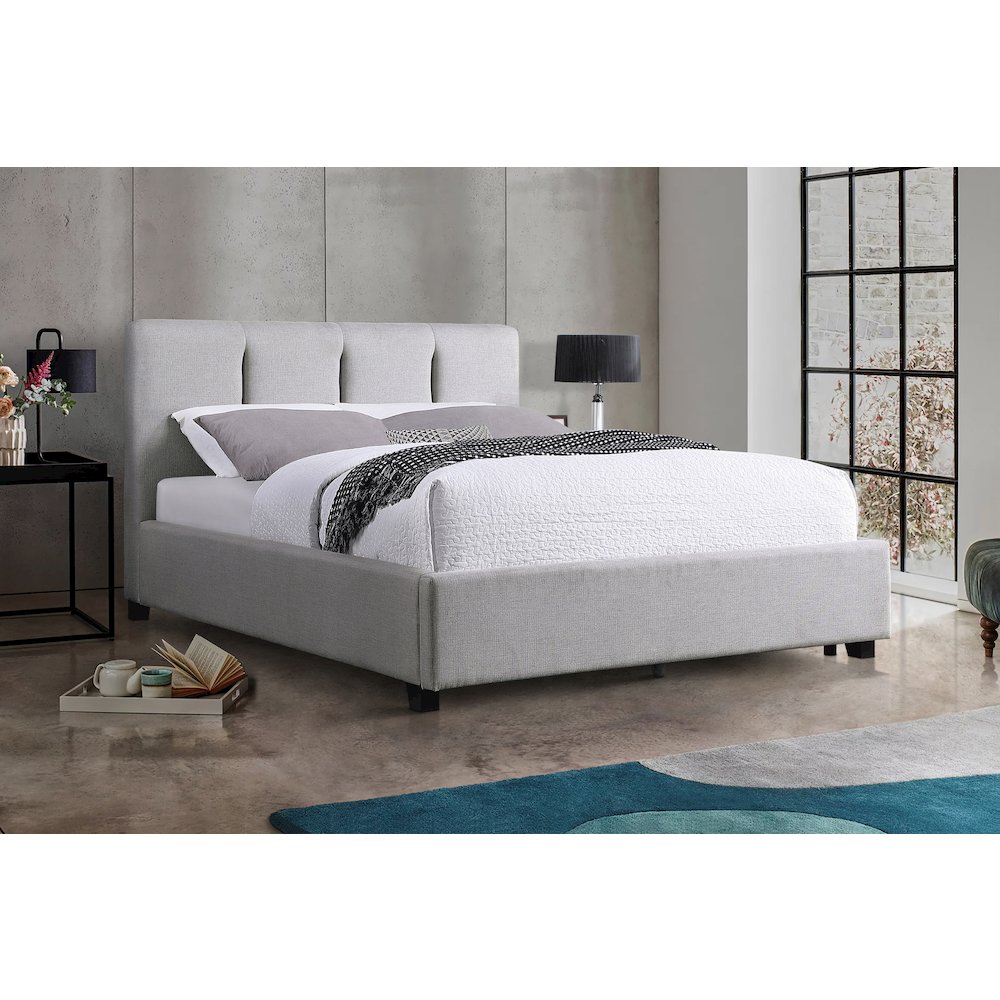 Aitana Textured Eastern King Platform Bed in Gray. Picture 2