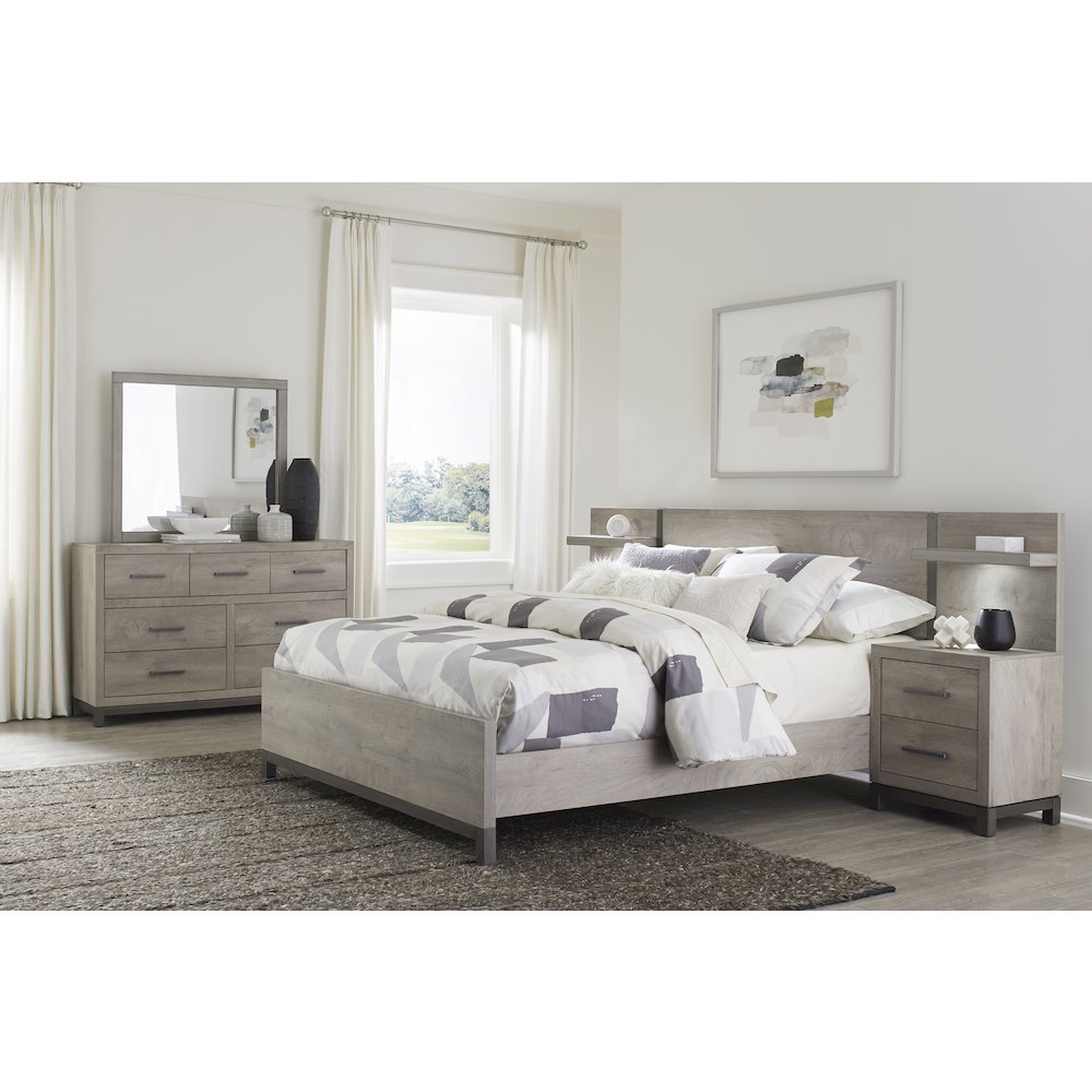Zephyr Rubberwood Queen Bed in Light Gray. Picture 2