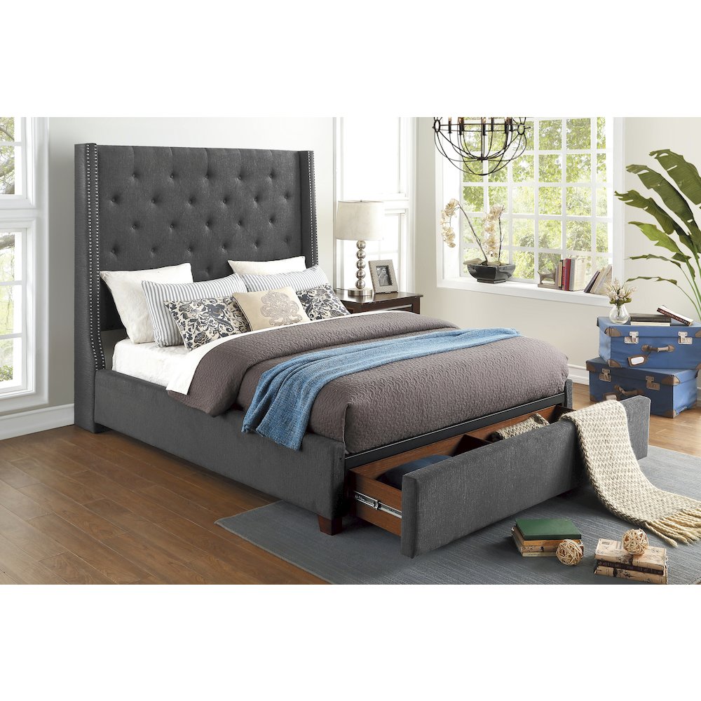 Fairborn Solid Wood Full Platform Bed with Storage Footboard in Gray. Picture 2