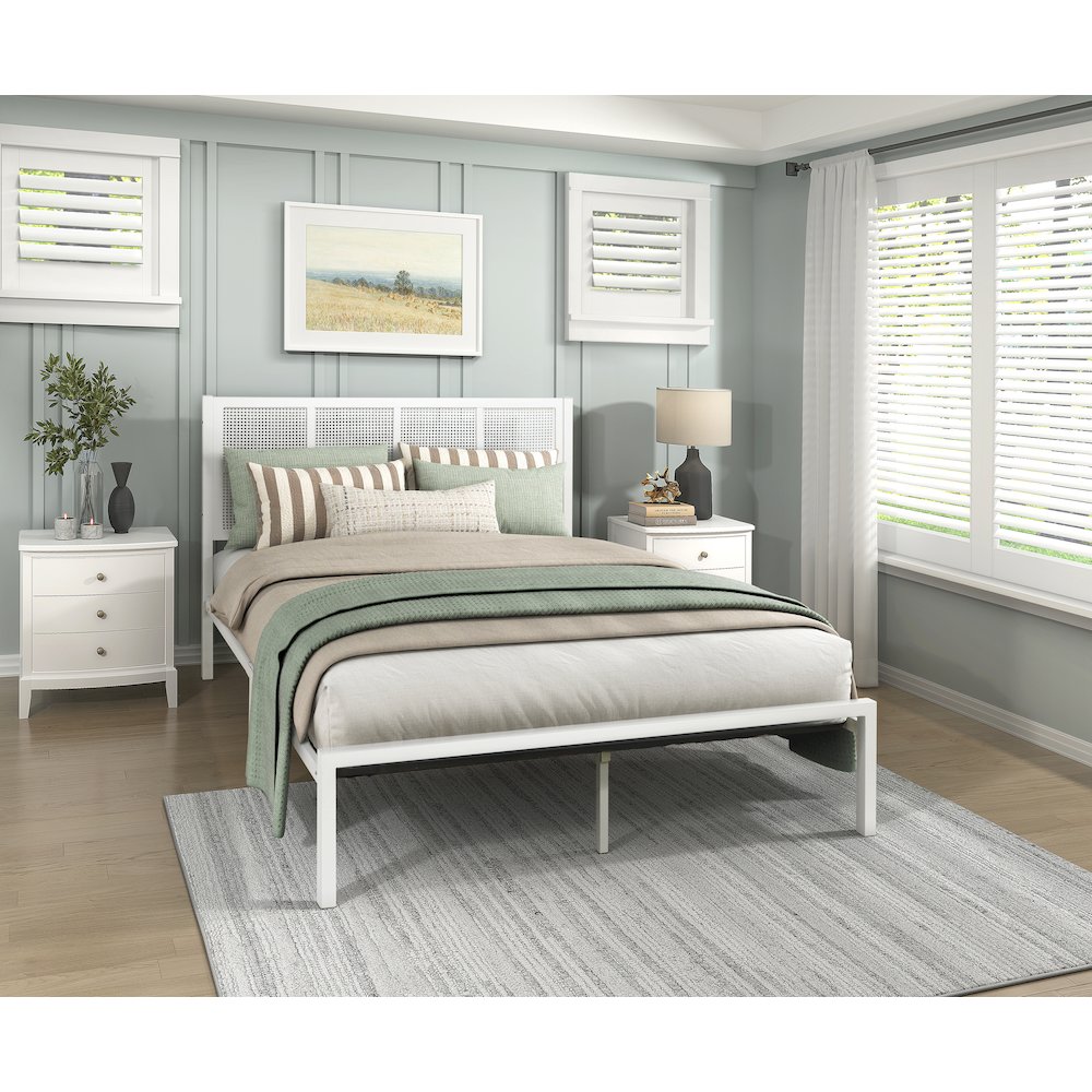 Sanibel Metal Eastern King Metal Platform Bed in White. Picture 3