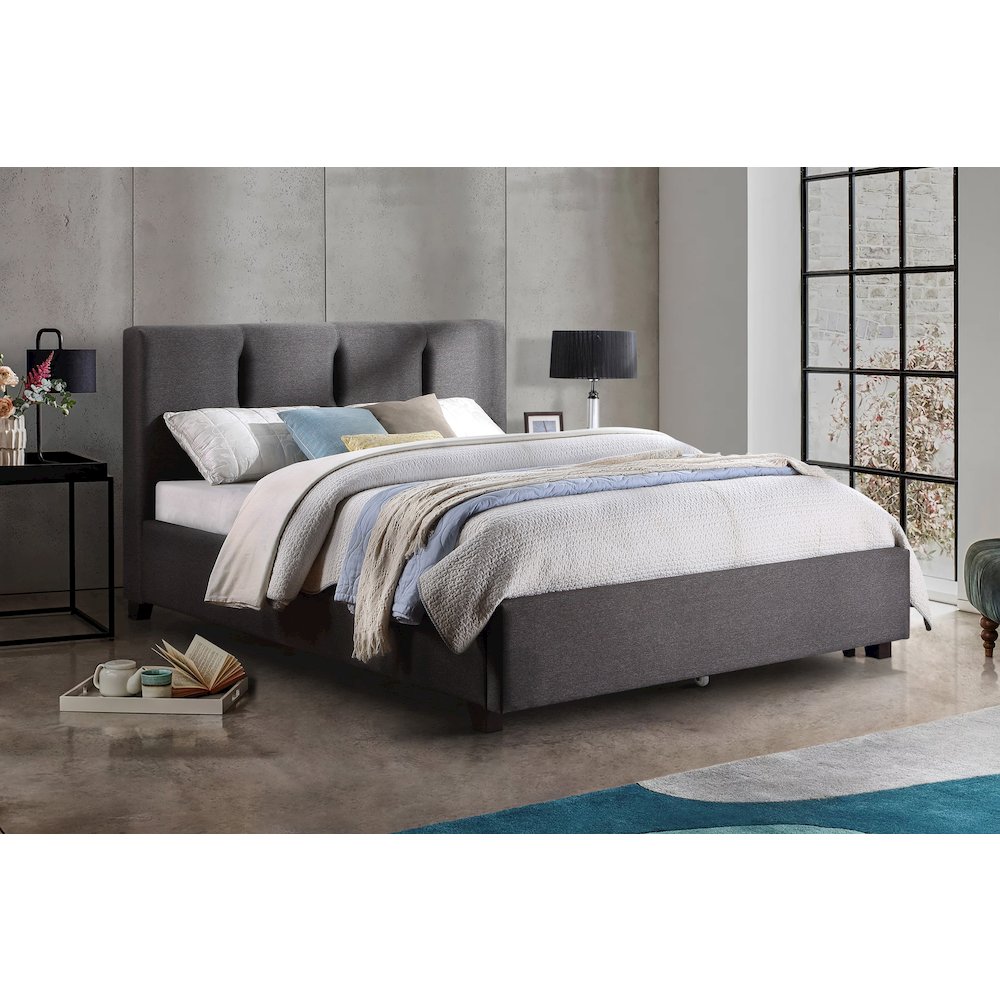 Aitana Textured Queen Platform Bed in Graphite. Picture 2