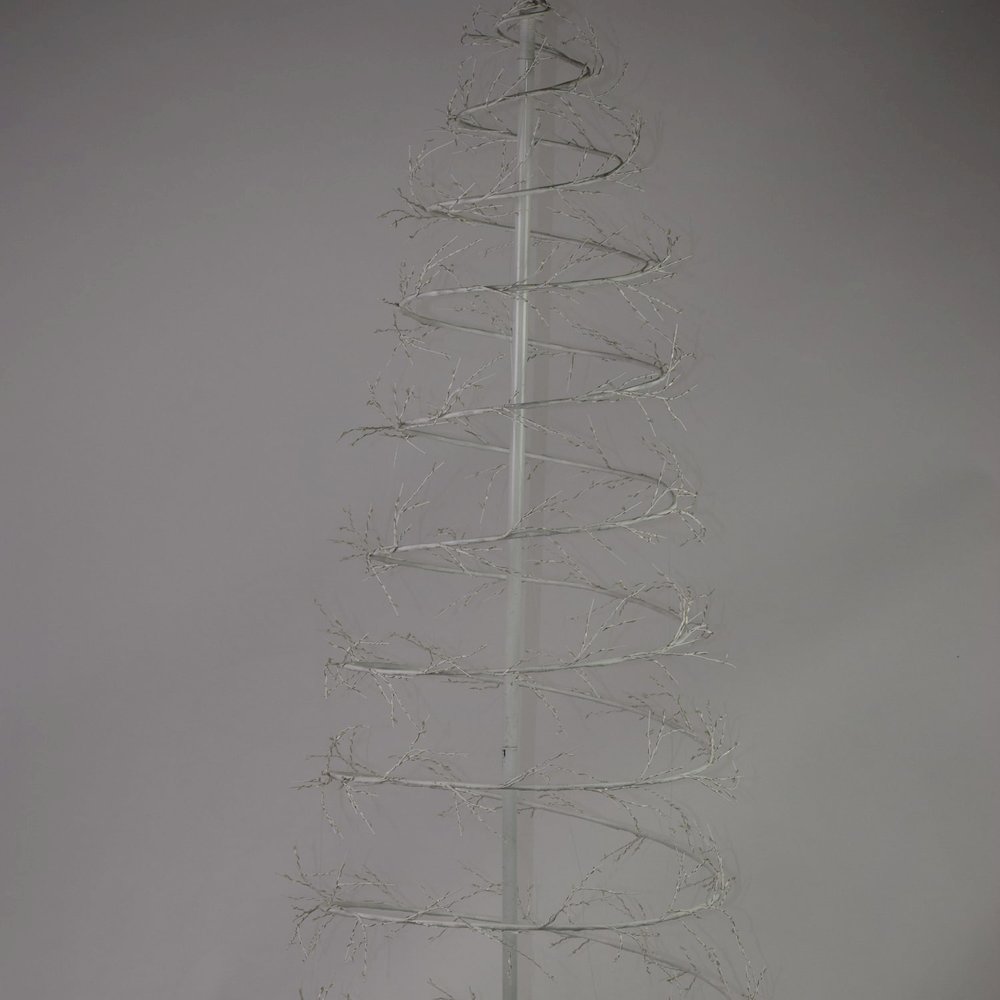 Revolve Tree White. Picture 5