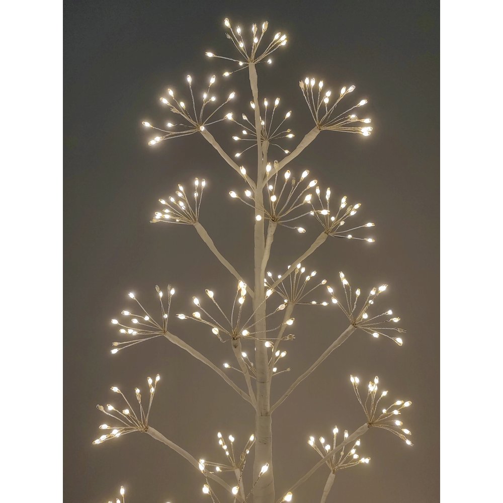 5ft White LED Cluster Tree with 720 Warm White LEDs Indoor Use Only. Picture 6