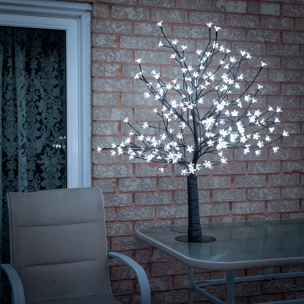 Floral Lights- Outdoor Cherry Blossom Tree 200Wt LED(Hi-Line Exclusive). Picture 3