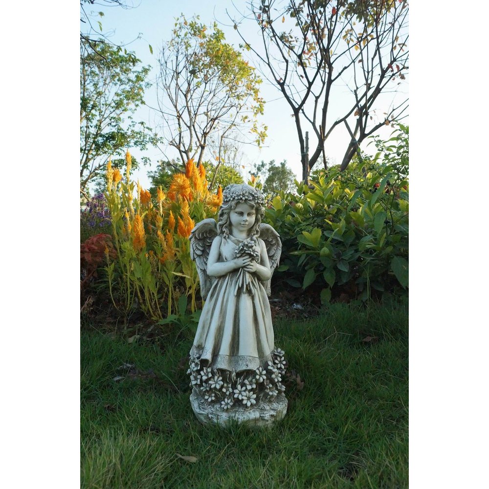 Angel Holding Flowers. Picture 3