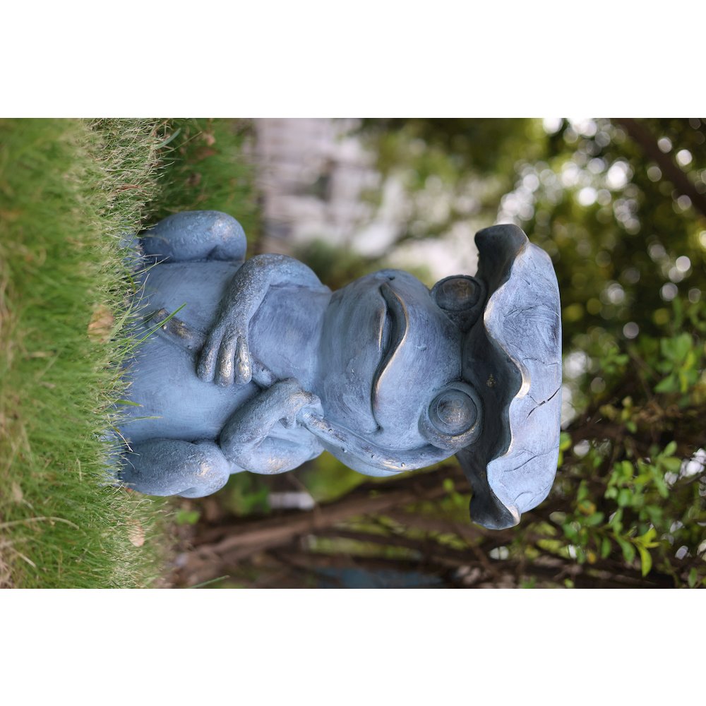Frog Garden Statue Plant Stand Solar Light. Picture 2