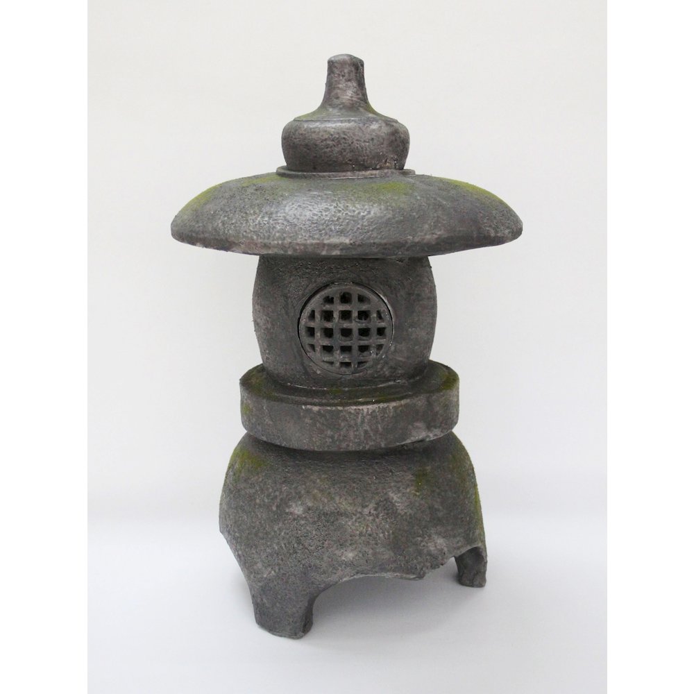 Grey Stone Pagoda Lantern. Picture 2